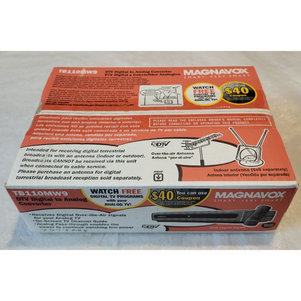 Magnavox DTV Digital To Analog SDTV Converter Box TB110MW9A